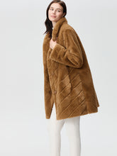 Load image into Gallery viewer, Nikki Jones Faux Fur
